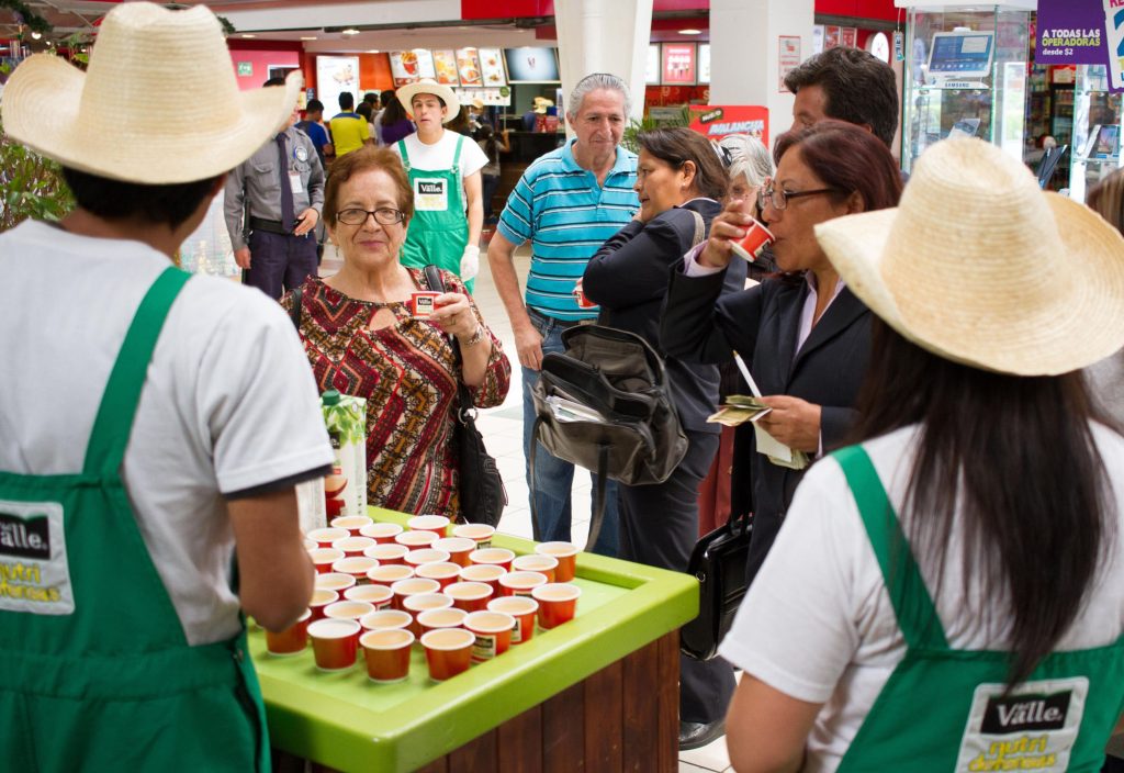 DEL VALLE MOSTRÓ EL PROCESO DE ELABORACIÓN DEL NUEVO NUTRI DEFENSAS