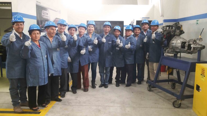 2015: AÑO DE LA RESPONSABILIDAD SOCIAL CORPORATIVA PARA GM OBB DEL ECUADOR 2015: AÑO DE LA RESPONSABILIDAD SOCIAL CORPORATIVA PARA GM OBB DEL ECUADOR
