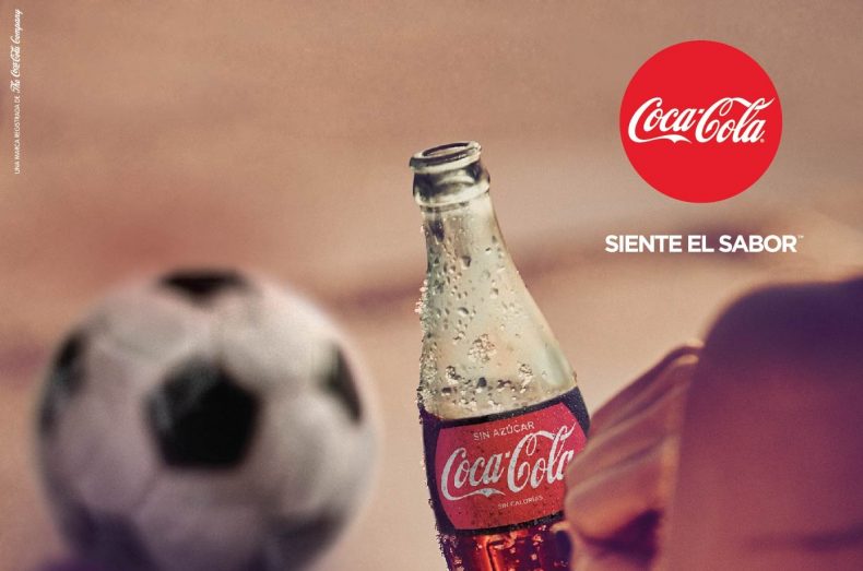 COCA-COLA, UNA MARCA QUE CELEBRA A LOS JUGADORES DE LAS GRADAS: “LOS HINCHAS DEL FUTBOL”