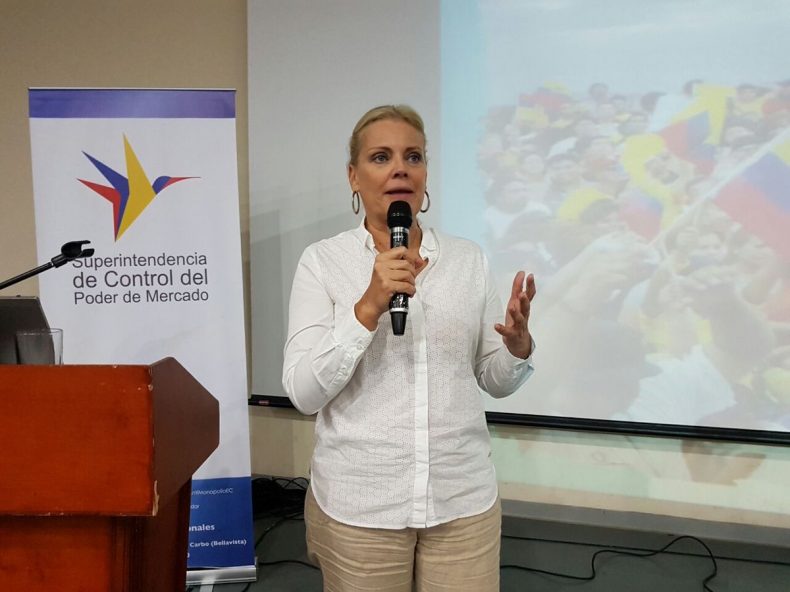 Asambleísta María Soledad Vela participó como ponente en seminario internacional.