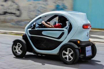 El Renault Twizy, Abrió El Circuito De Riobamba CADCH 2016 - Farras.live