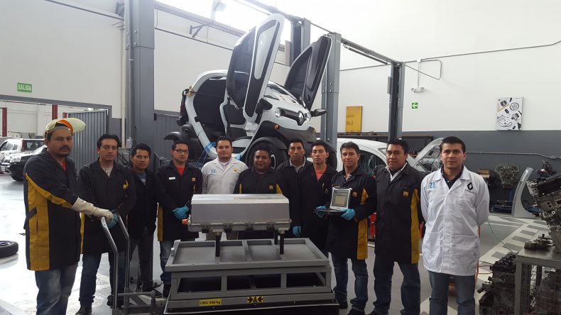 Renault, capacita a sus técnicos en fortalecer sus conocimientos sobre vehículos eléctricos
