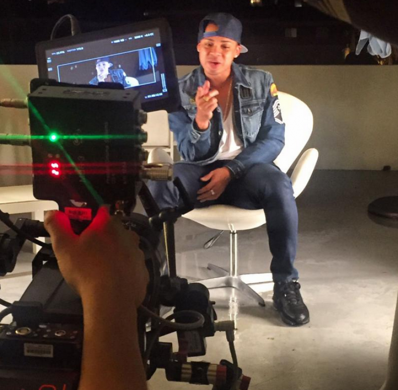 EL ROOCKIE NOS PRESENTA SU MAS RECIENTE SENCILLO "SANTA TENTACION"