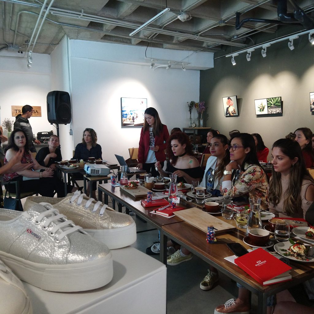 TENDENCIA SPORTY CHIC LLEGA A MEDIOS Y BLOGGERS DE ECUADOR