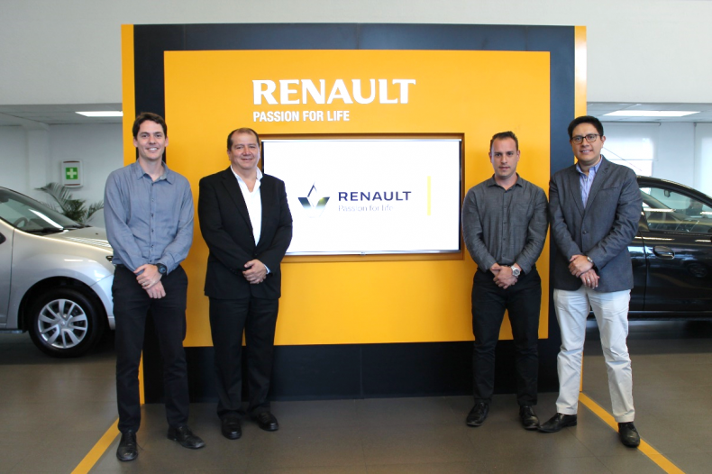 VISITA DE LA GERENCIA DE POSVENTA REGIONAL DE RENAULT