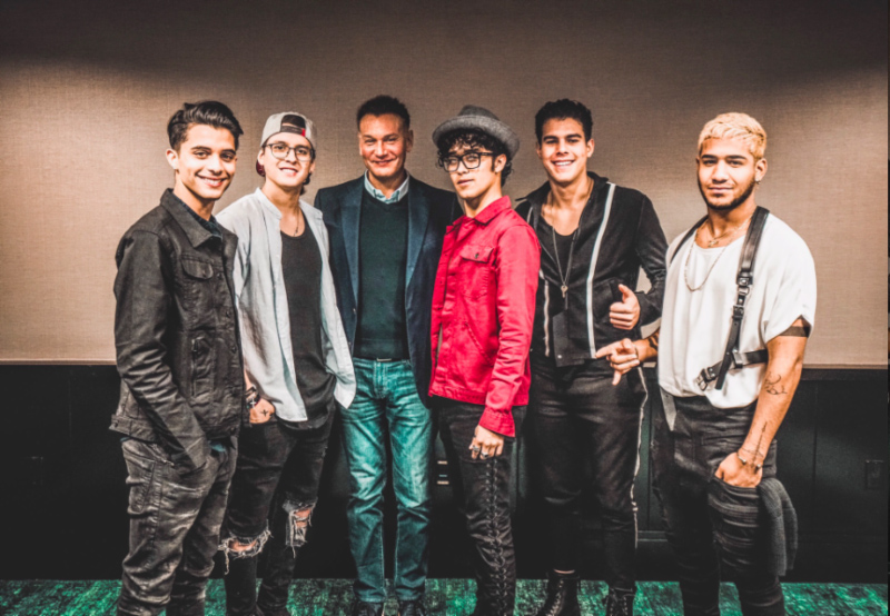 WK Entertainment firma a CNCO