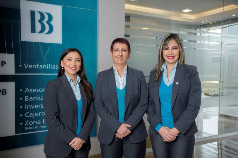 BANCO BOLIVARIANO PRESENTA RENOVADA AGENCIA EN LA LIBERTAD Banco Bolivariano