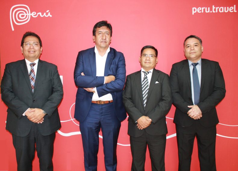 PORTALÁMPARAS FIRMA CONVENIO ESTRATÉGICO CON ALMACENES JUAN MONTERO Portalámparas