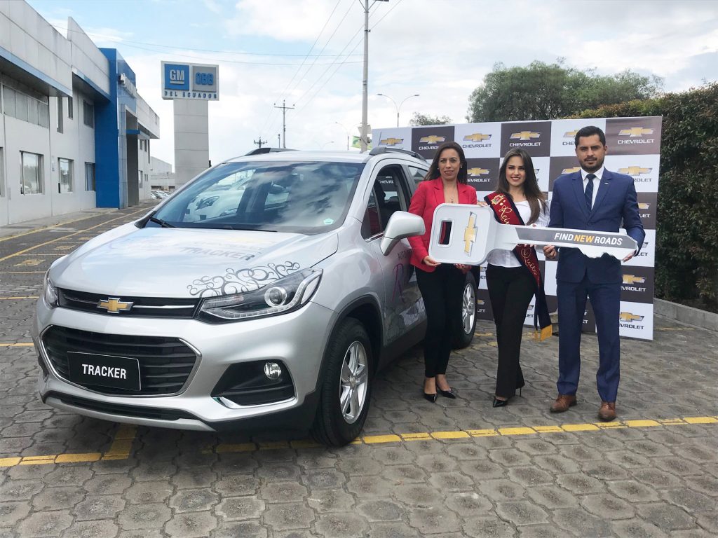 Foto Entrega Auto Reina de Quito