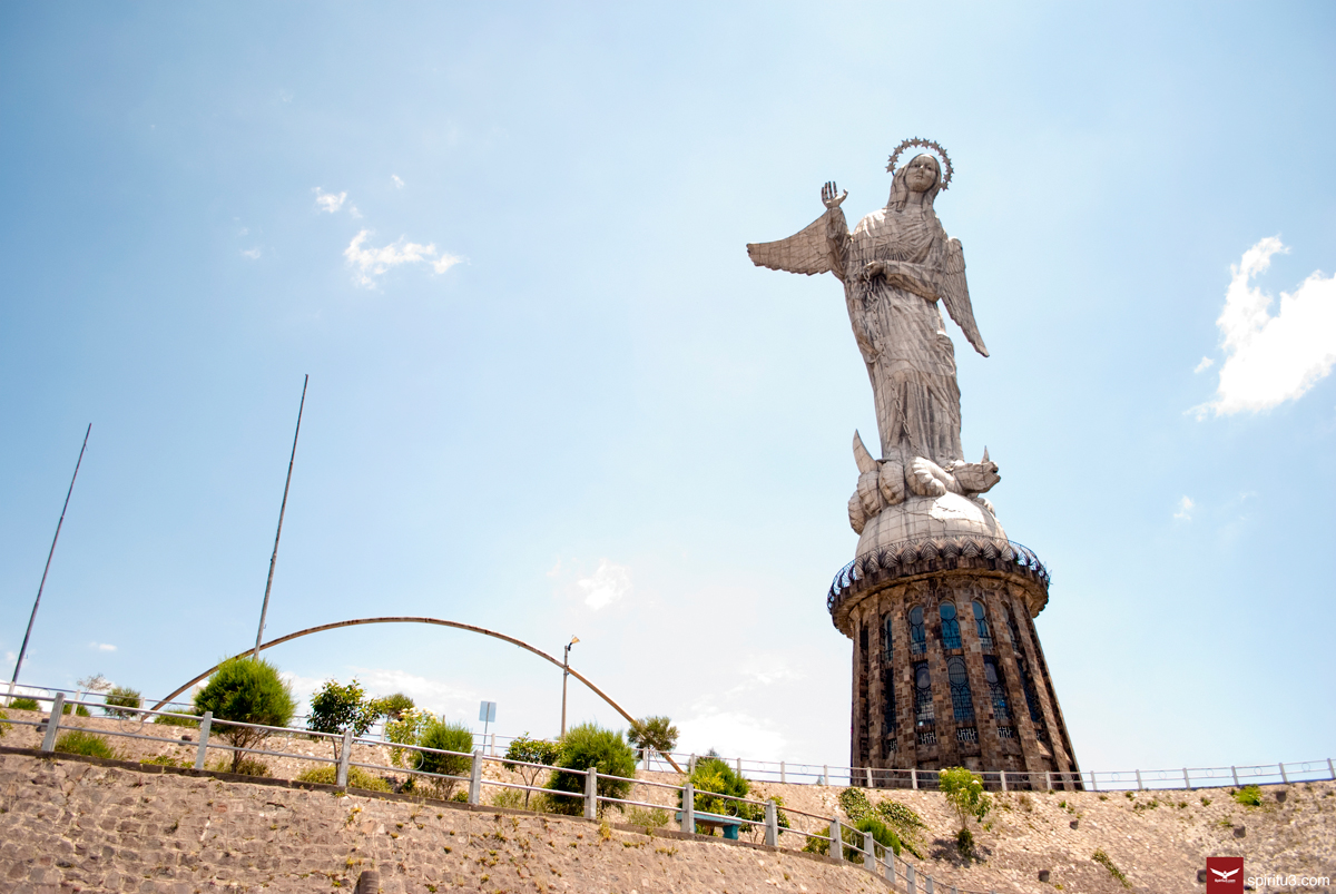 Ahora en nuestra Plataforma Digital E-commerce Spiritu3.com💻 puedes comprar esta Fotografía Digital: Quito – El Panecillo 001 – 3872 x 2592 (4MB) $1USD
