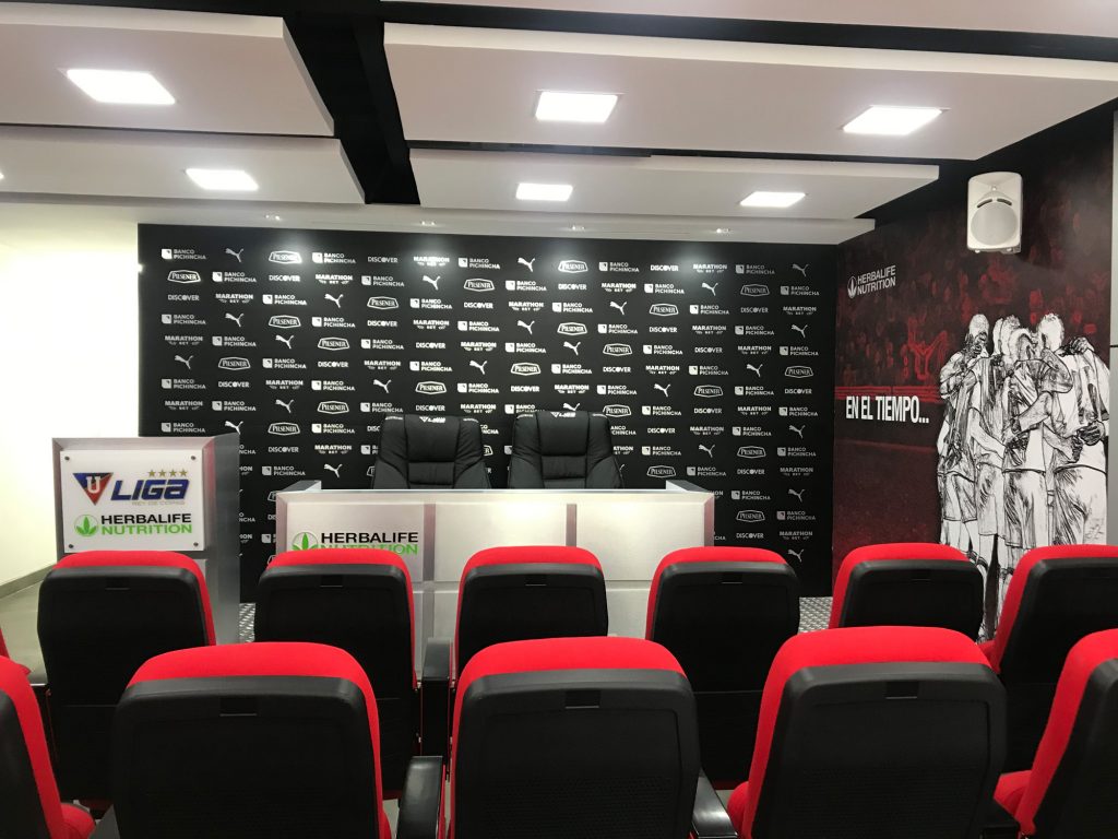 HERBALIFE NUTRITION INAUGURA SALA DE PRENSA OFICIAL DE LIGA DEPORTIVA UNIVERSITARIA