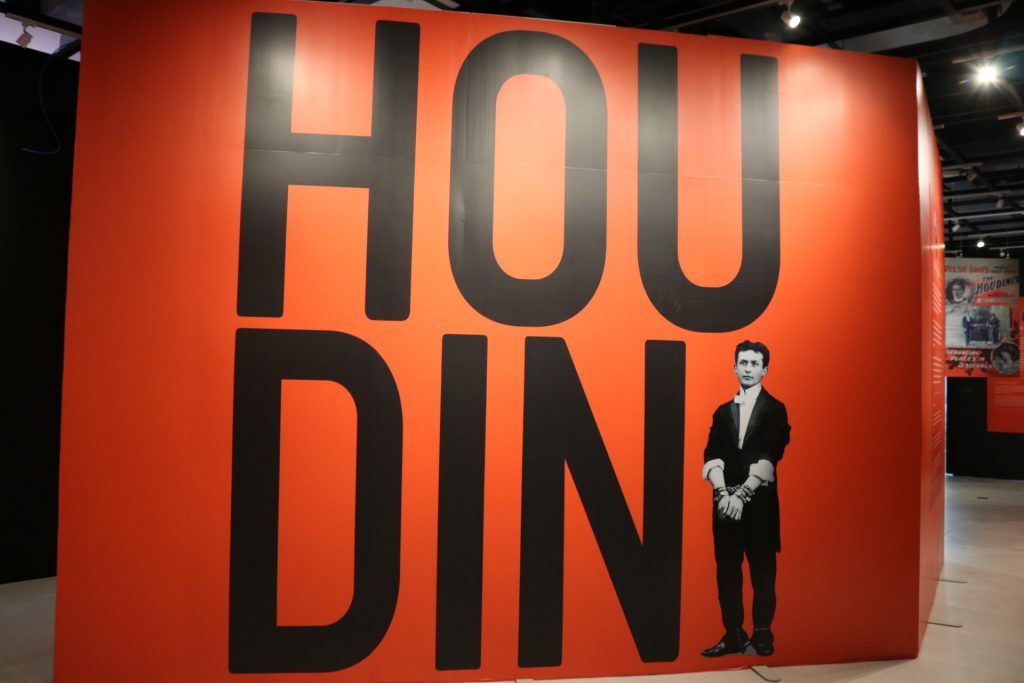 Espacio Fundación Telefónica Ecuador inauguró la exposición: “Houdini. Las Leyes del Asombro”  