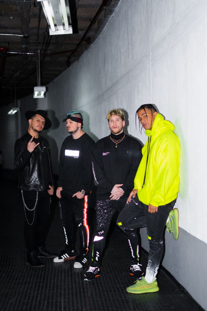 PISO 21 presenta MAMI junto a BLACK EYED PEAS.