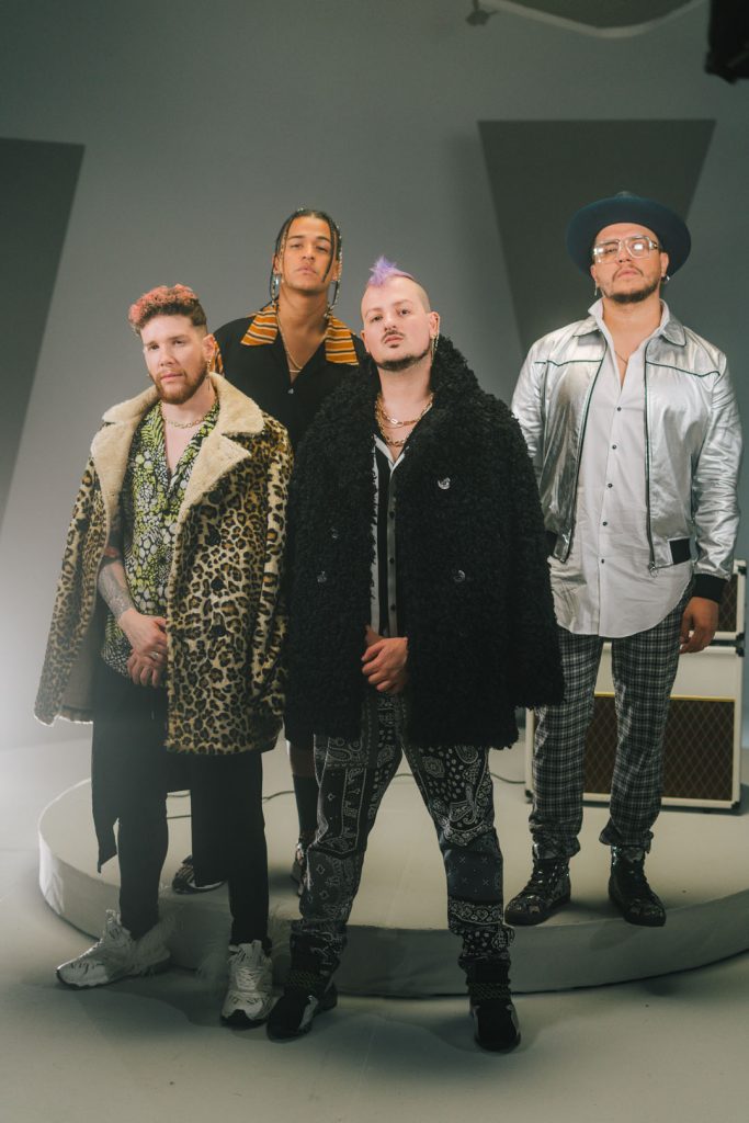 PISO 21 presenta MAMI junto a BLACK EYED PEAS.