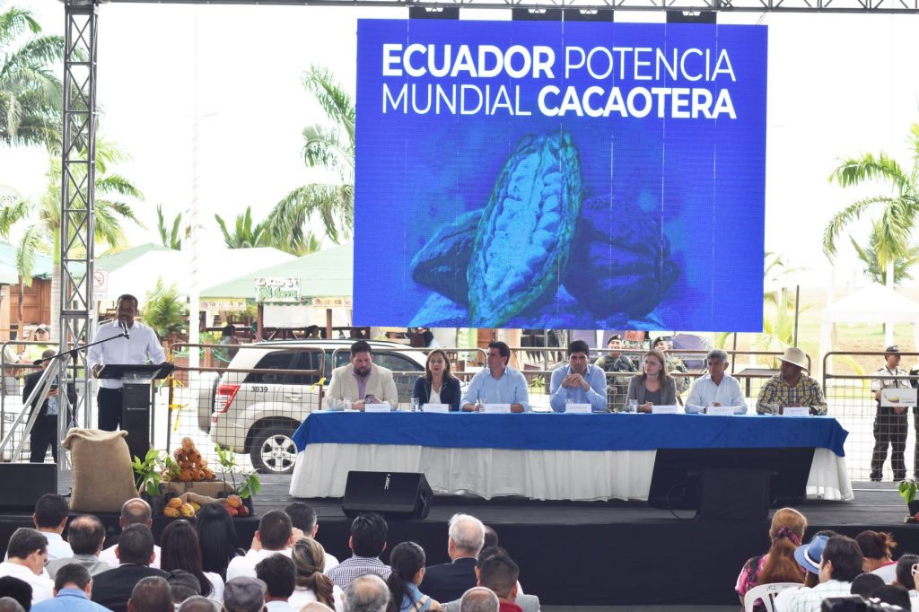 Gobierno y Unión Europea impulsan en Esmeraldas Plan de Mejora Competitiva del Cacao