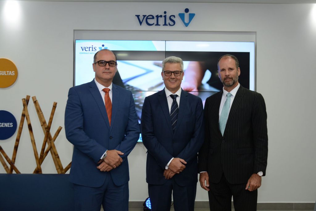VERIS apertura nuevas plataformas digitales para manejar servicios de salud y presentó en Quito central médica integrada con tecnología de punta