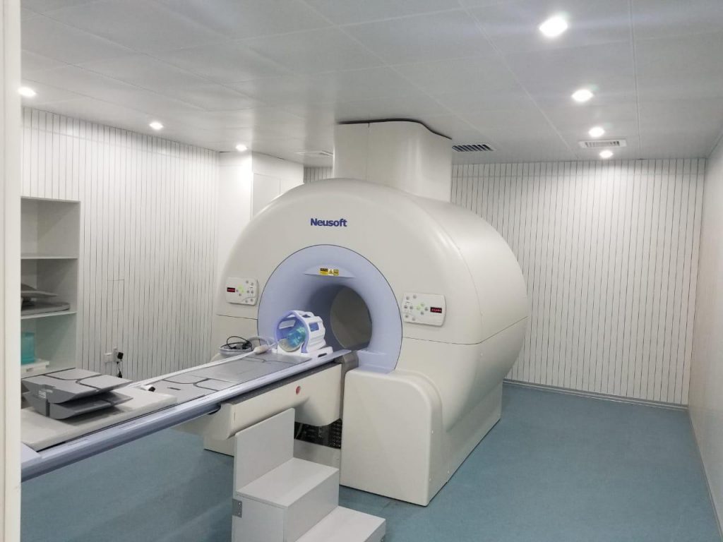 VERIS apertura nuevas plataformas digitales para manejar servicios de salud y presentó en Quito central médica integrada con tecnología de punta