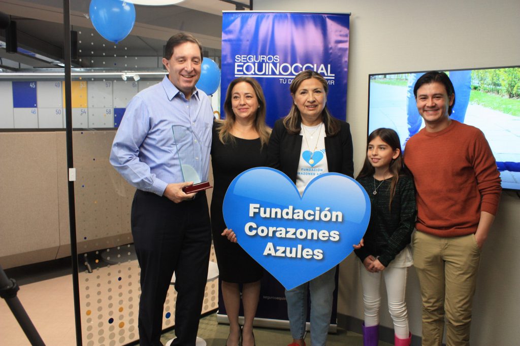 Seguros Equinoccial participa en campaña Corazones Azules en la ciudad de Quito