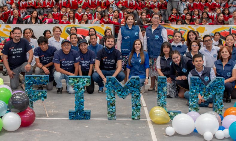 Voluntarios Telefónica Movistar se suman a la labor de la Fundación María Luisa de Moreno Voluntarios Telefónica Movistar se suman a la labor de la Fundación María Luisa de Moreno