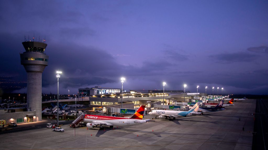 Aeropuerto de Quito alcanza la neutralidad en su huella de carbono