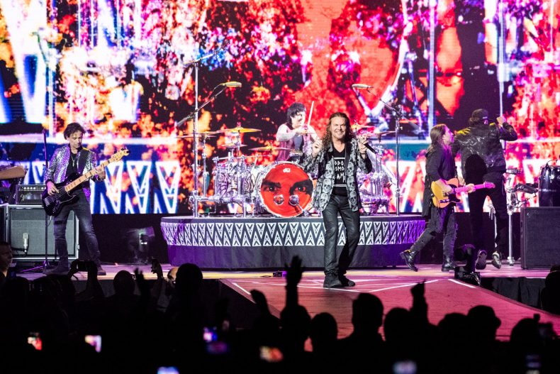 MANÁ ESTREMECE Y "SE TOMA" LOS ÁNGELES CON TRES IMPRESIONANTES SHOWS CON LLENO TOTAL MANÁ ESTREMECE Y "SE TOMA" LOS ÁNGELES CON TRES IMPRESIONANTES SHOWS CON LLENO TOTAL
