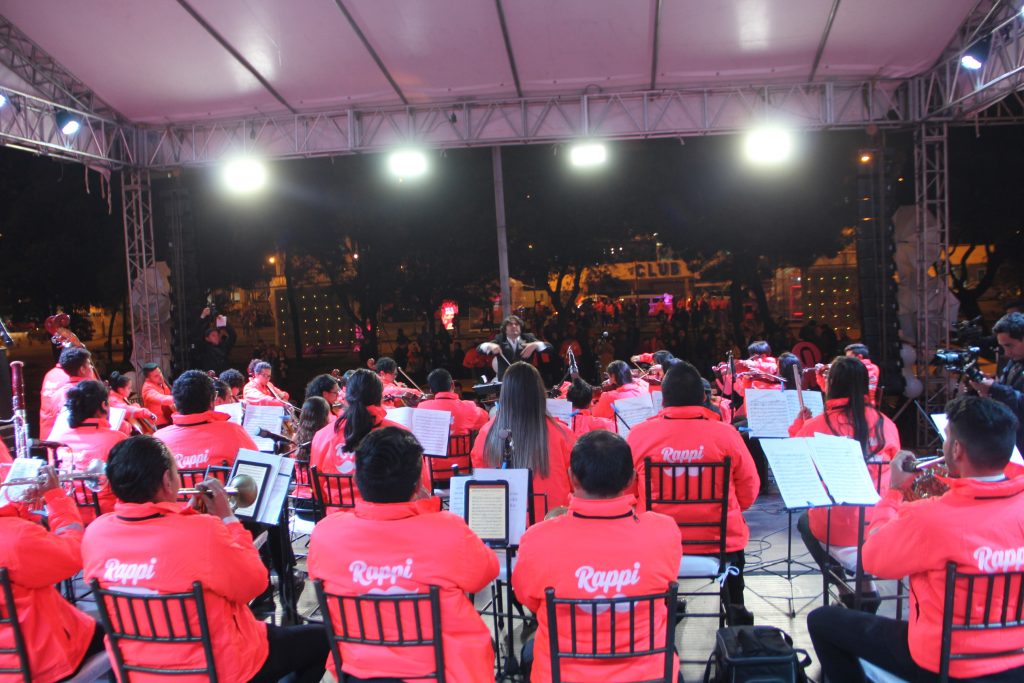 Rappi junto a la Orquesta Joven Ecuador deleitaron con el concierto “Un regalo a la ciudad” 