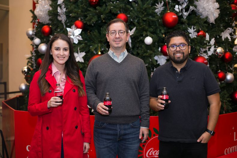 COCA-COLA COMPARTIÓ LA MAGIA DE NAVIDAD EN EL PASEO SAN FRANCISCO COCA-COLA COMPARTIÓ LA MAGIA DE NAVIDAD EN EL PASEO SAN FRANCISCO