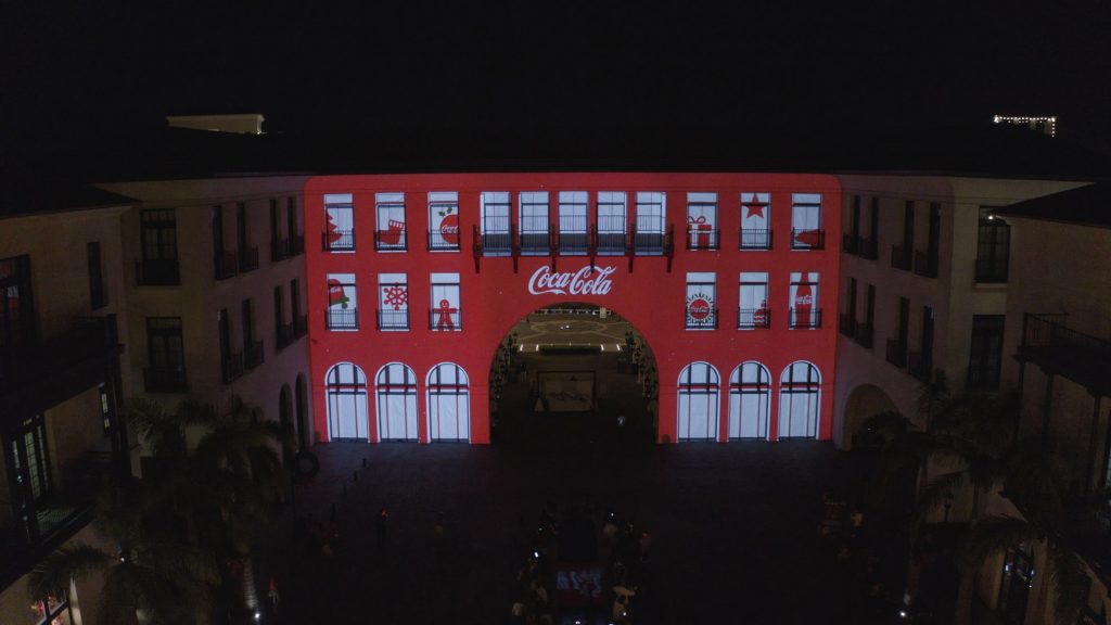 COCA-COLA COMPARTIÓ UNA NOCHE NAVIDEÑA EN PLAZA LAGOS