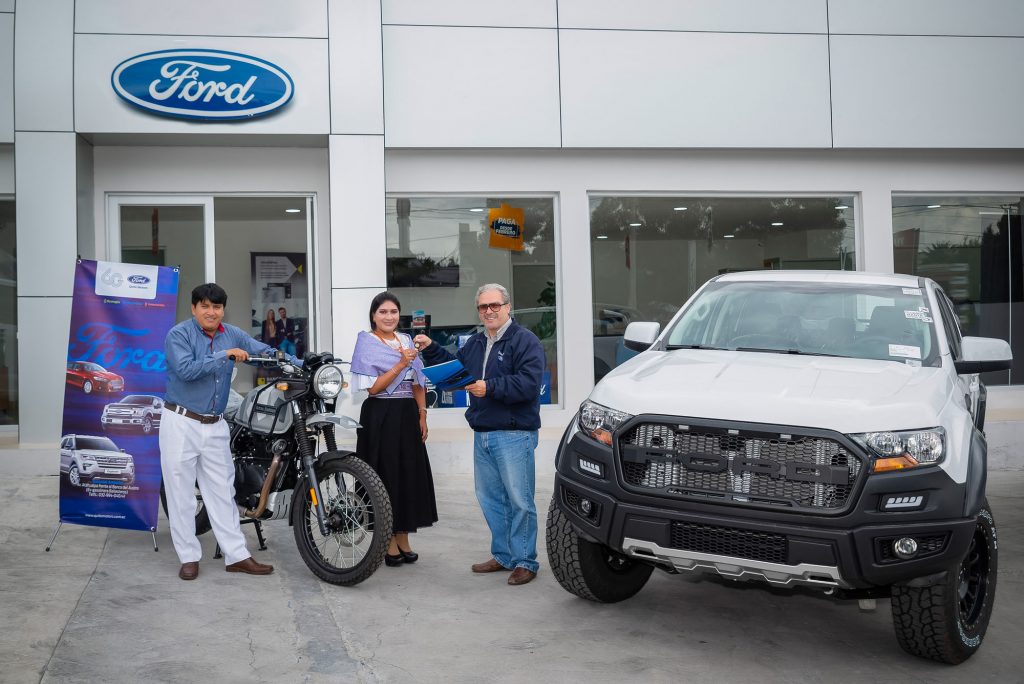 Ford Quito Motors premió la fidelidad de sus clientes y sorteó una moto Royal Enfield Himalayan