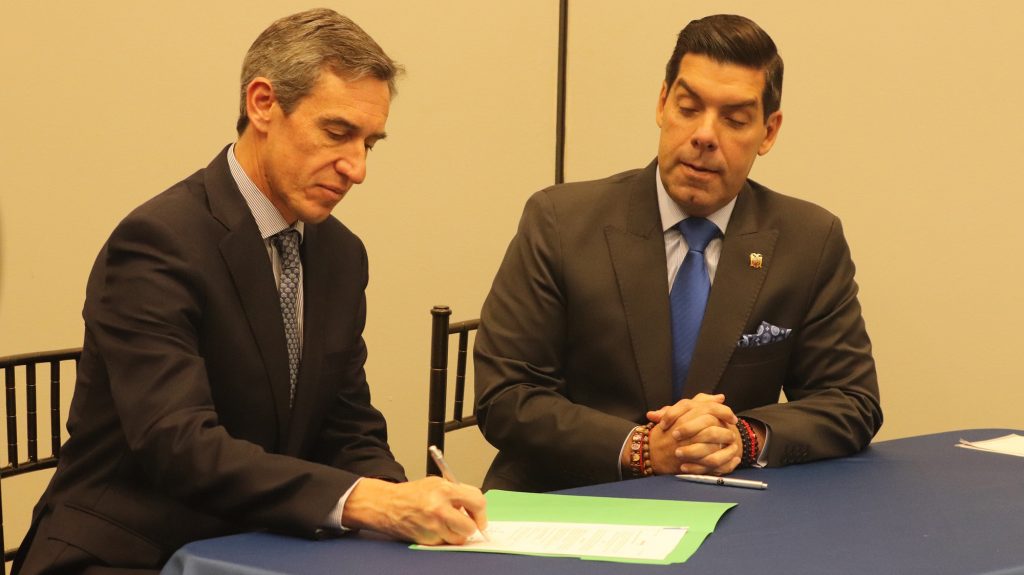 UNACEM ECUADOR y Ministerio del Ambiente firman convenio para constituir Mesa Punto Verde e impulsar un plan de reforestación a nivel nacional