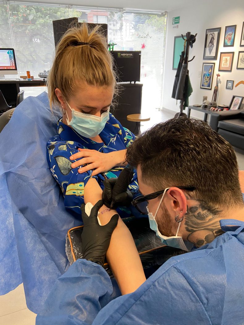 ARTE, DISEÑOS, TINTA Y PROTECCIÓN EXTRA EN LOS ESTUDIOS DE TATUAJE TRAS EL CORONAVIRUS ARTE, DISEÑOS, TINTA Y PROTECCIÓN EXTRA EN LOS ESTUDIOS DE TATUAJE TRAS EL CORONAVIRUS
