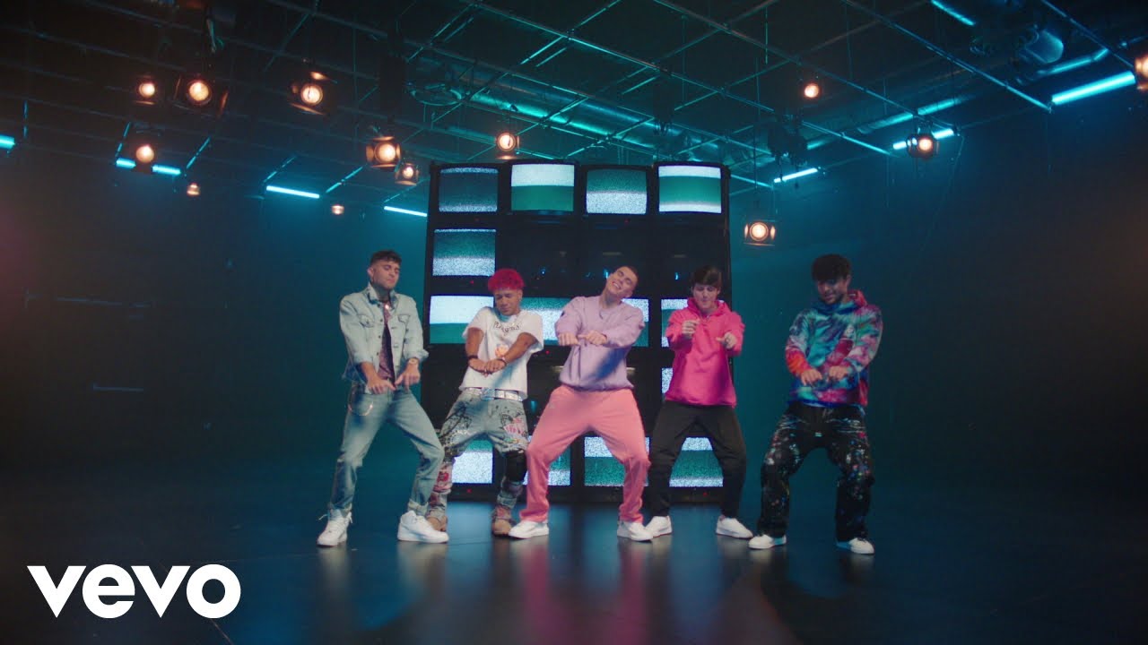 CNCO estrena el video musical de su más reciente éxito “BESO”