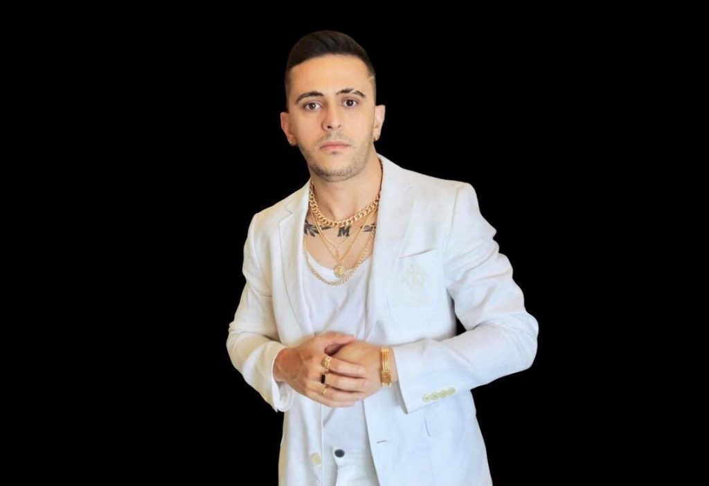 Mauricio Severo, personalidad del ámbito LGTBIQ lanza su primer álbum.