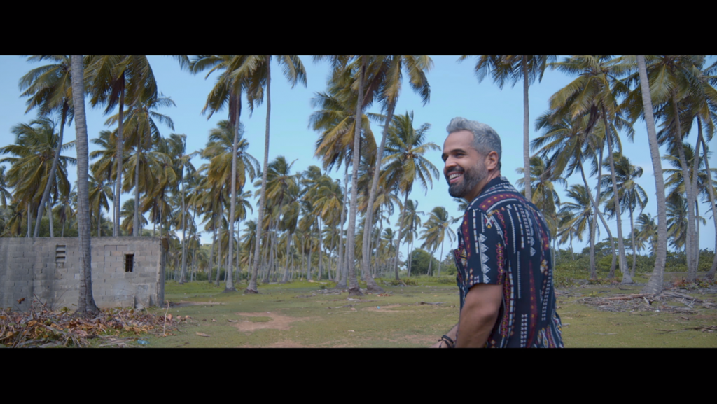 Daniel Santacruz presenta su nuevo vídeo de Bajo La Lluvia