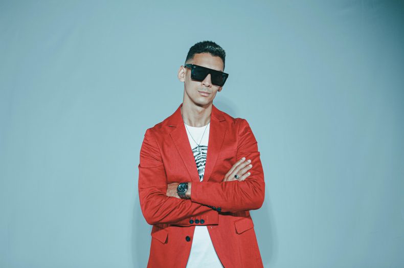 Falta poco para disfrutar de lo nuevo de Aimar, titulado: “Dembow Árabe” Ft. Don Forty Five.