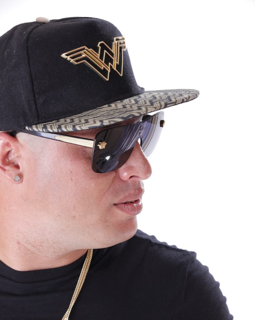 El cantante cubano Ley Jay cosecha con éxito el estreno de su último sencillo, titulado "Bajé con fuego", tema que grabó junto a Waldo Presión.
