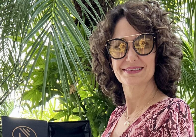 Filomena Petrucci se alza como Artista Plástico en el Latin Mara Internacional