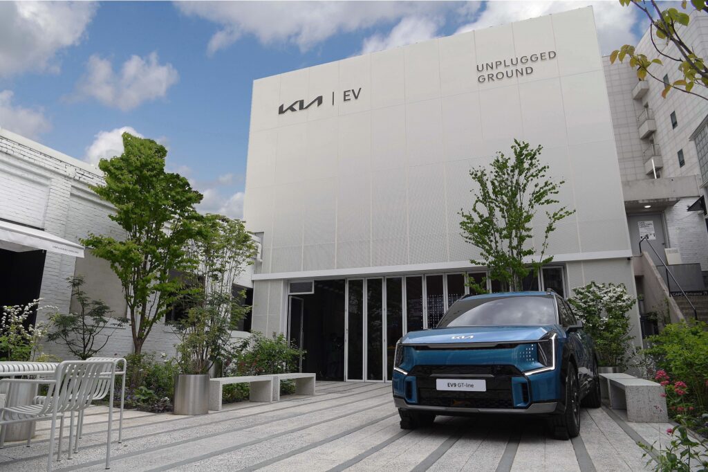 Kia EV9 marca el inicio de una nueva era en el sector automotriz con su revolucionario software